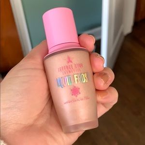 Jeffree Star liquid frost highlighter